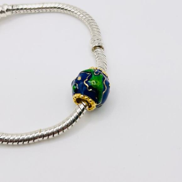 Around the World Charm - Picture 3 of 4